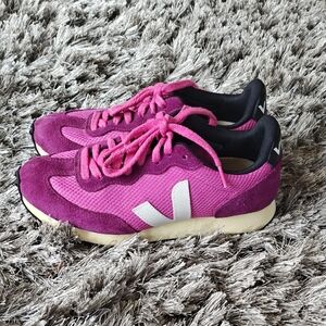 Veja Women's Fuchsia and White Sneakers